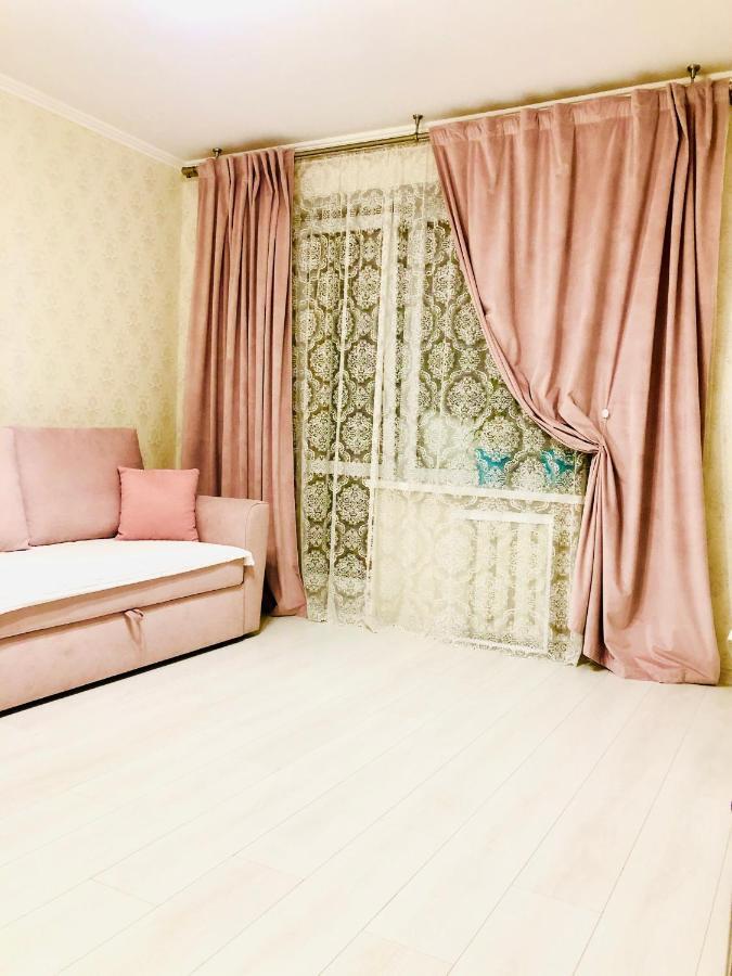 Classic Apartment Boryspilʼ Екстериор снимка